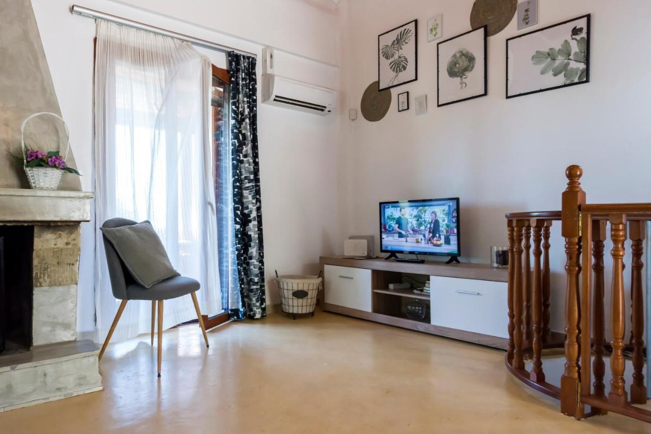Seaside Heaven - Sunset Views Close To The Beach Apartment Kalamata Exterior photo